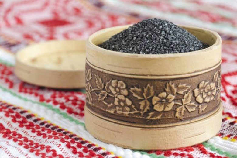 
Как готовили четверговую «чёрную» соль монахи святой горы Афон, и как на Руси привлекали богатство с помощью «чудодейственного» порошка                