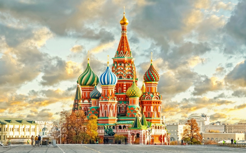 
«Купола в России кроют золотом, чтобы чаще Господь замечал». Символизм православных храмов.                