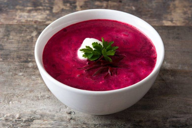
Идеальный суп для жаркого лета: рецепт холодного освежающего свекольника                