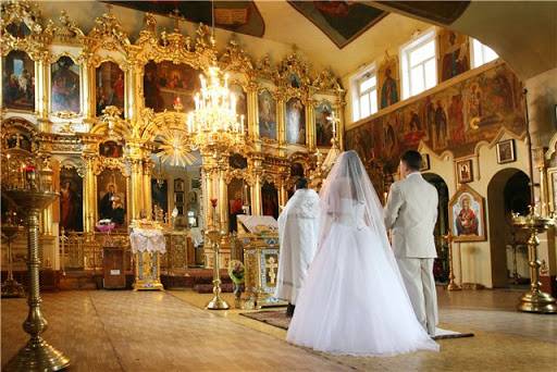 
Можно ли венчаться и устраивать свадьбу на Радоницу, что говорят священники                