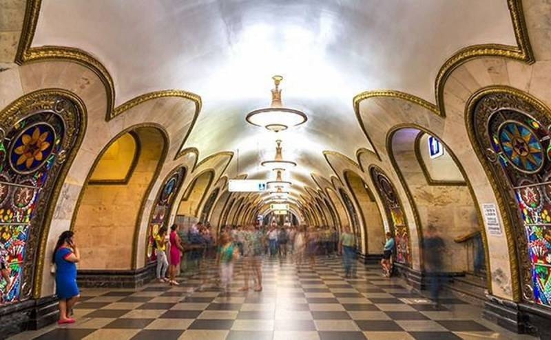 
Стало известно, как будет работать транспорт в Москве и Санкт-Петербурге на «Ночь музеев» в 2021 году                