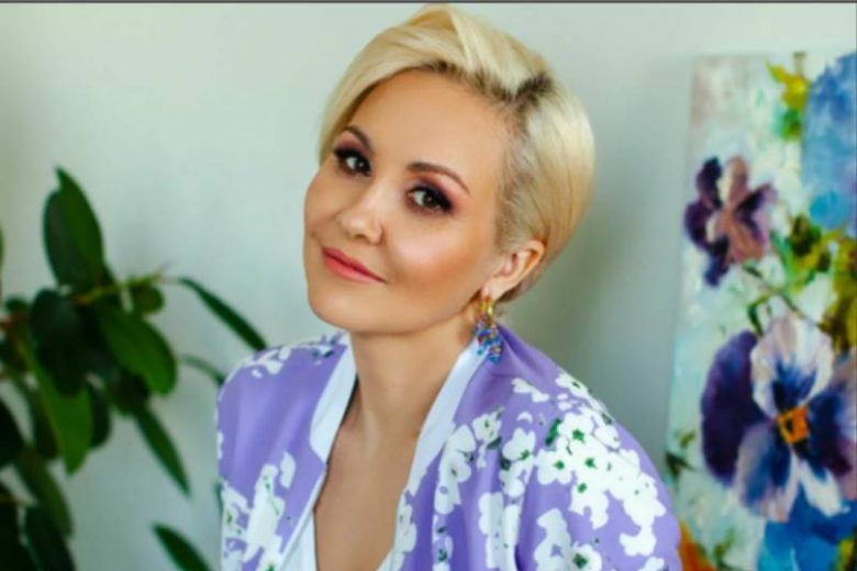 
Василиса Володина посоветовала найти «золотую середину» между работой и семьей 20 мая 2021 года                