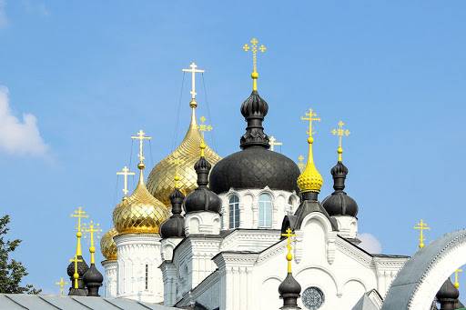 
Что делать православным верующим с освященными ветками после празднования Троицы                