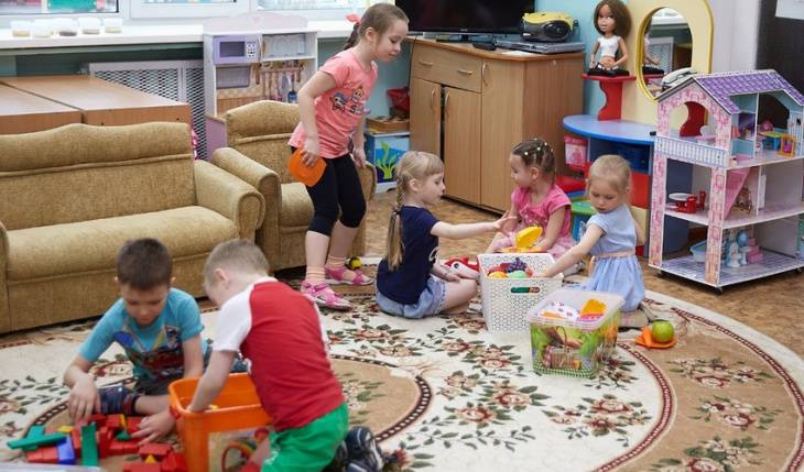 
Изменится ли режим работы детских садов в Москве с 15 июня 2021 года                