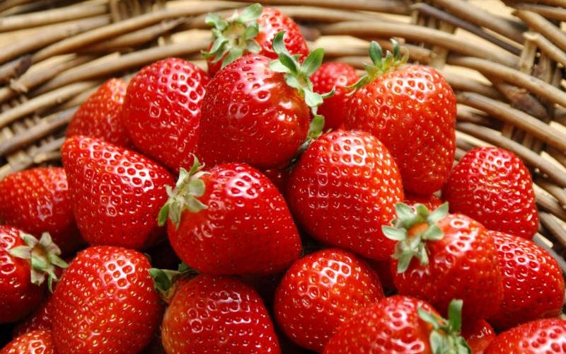 
Кладезь витаминов и полезностей: что можно сделать из ягод клубники                