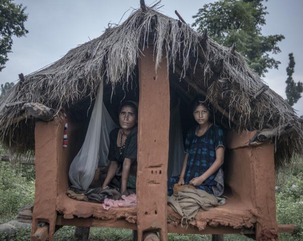 
В Индии улучшат условия проживания в избах «менструального изгнания» для женщин                