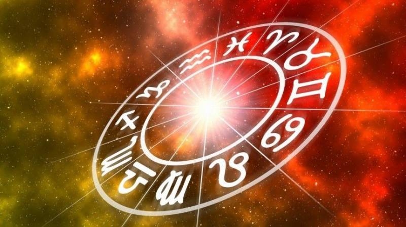 
Женский гороскоп на июль 2021 года от Веры Хубелашвили                