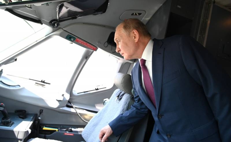 
Новый российский истребитель представили на выставке МАКС-2021                