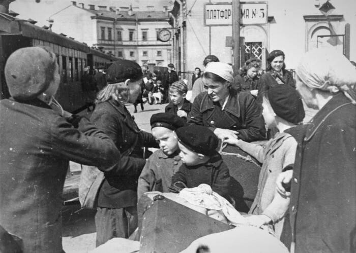 
Почему после Победы жители Ленинграда не смогли вернуться в свои дома                
