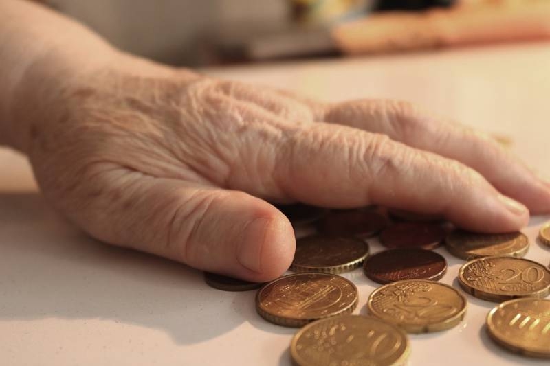 
Работающих пенсионеров ждут повышенные пенсии с 1 августа 2021 года                