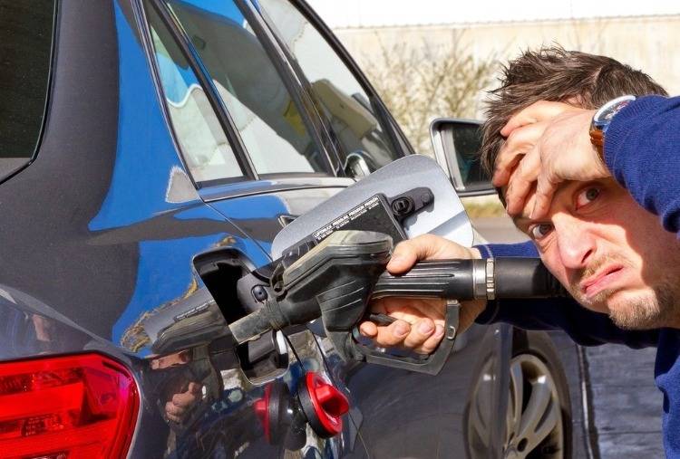 
ТОП способов, как распознать плохой бензин                