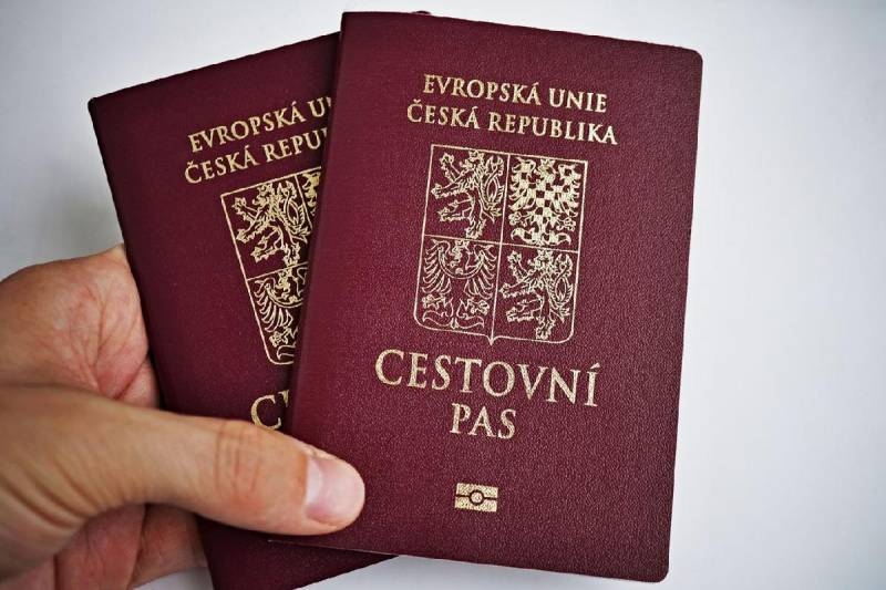 
Возможно ли получить гражданство или ВНЖ в Чехии для россиян при покупке недвижимости?                