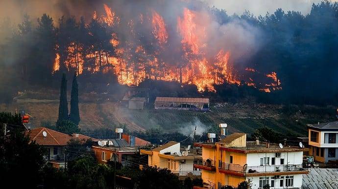 
В Турции с пожарами уже не все так плохо, главные новости на 6 августа                