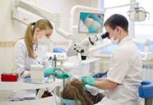 Особенности лечения зубов под микроскопом